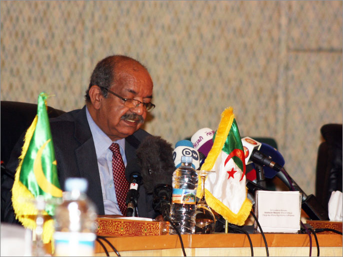 عبد القادر امساهل طالب بالبحث عن حل سياسي جذري للأزمة في مالي (الجزيرة)