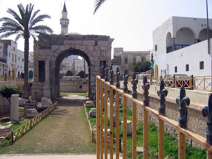 ‪قوس ماركوس أوليوس بالعاصمة الليبية طرابلس‬ (الجزيرة)