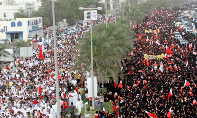 صور الحشود البشرية الضخمة في التظاهرة التي دعت لها قوى المعارضة البحرينية - في شارع البديع غرب العاصمة المنامة - اليوم الجمعة 20 أبريل 2012