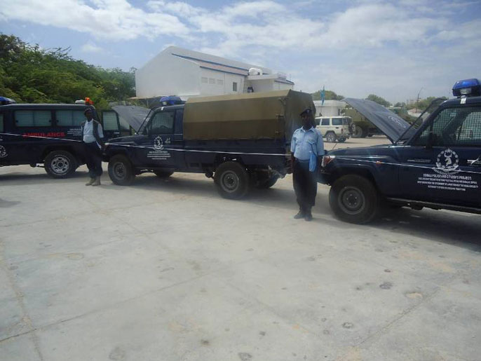‪بعض السيارات التي قدمتها اليابان للشرطة الصومالية‬ بعض السيارات التي قدمتها اليابان للشرطة الصومالية