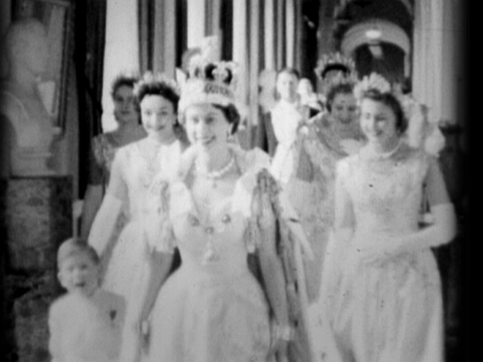 الملكة إليزابيث جلست على العرش في فبراير/شباط 1952 بعد وفاة والدها (الأوروبية)