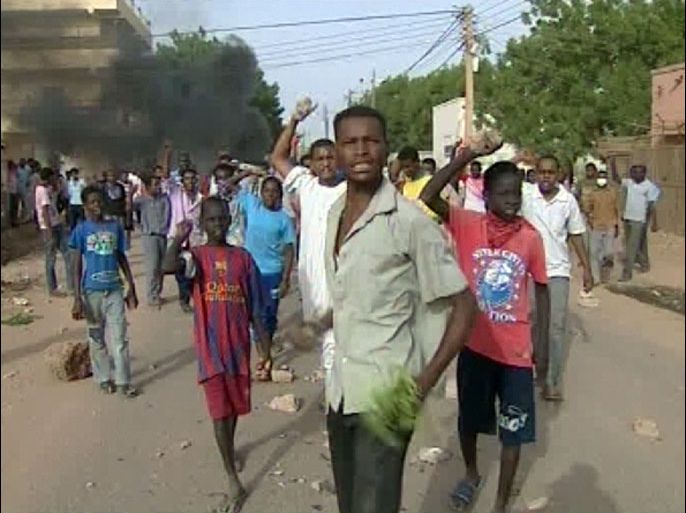 تجددت المظاهرات في السودان للاحتجاج على سياسة الحكومة برفع الدعم عن المحروقات