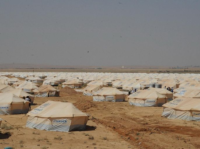 من مخيم اللاجئين السوريين بالزعتري الذي افتتح اليوم