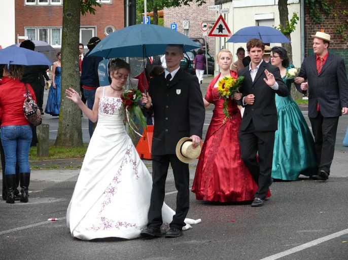الدراسة سجلت تراجع حالات الزواج ضمن أسباب التراجع الديموغرافي بألمانيا . الجزيرة نت