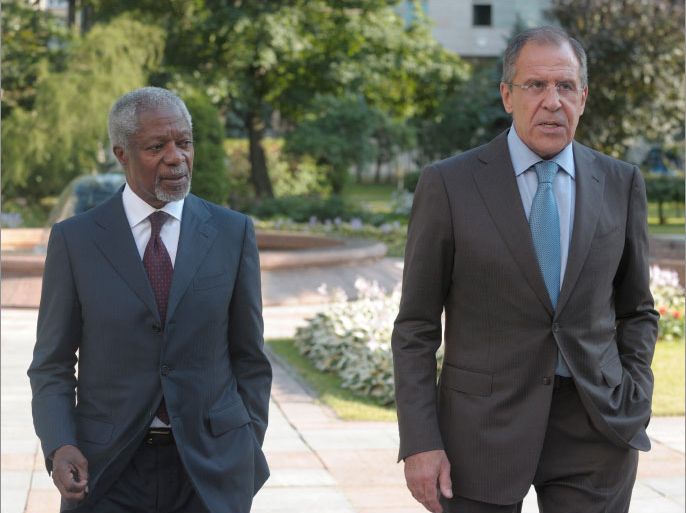 Russian Foreign Minister Sergey Lavrov (R) meets UN special envoy Kofi Annan, in Moscow on July 16, 2012. Russia accused Western powers of using "blackmail" to get its backing for possible UN Security Council sanctions against Syria over the regime's crackdown on an armed opposition. "To our great regret, we are witnessing elements of blackmail," Foreign Minister Sergei Lavrov told a news conference over moves to end 16 months of violence that the opposition says has claimed more than 17,000 lives. AFP PHOTO/ POOL / STR
