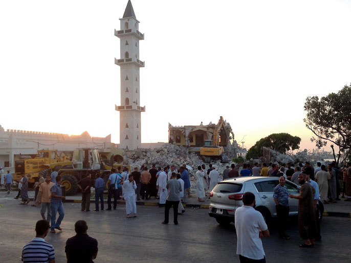 تدمير ضريح الشعاب في طرابلس (الفرنسية)