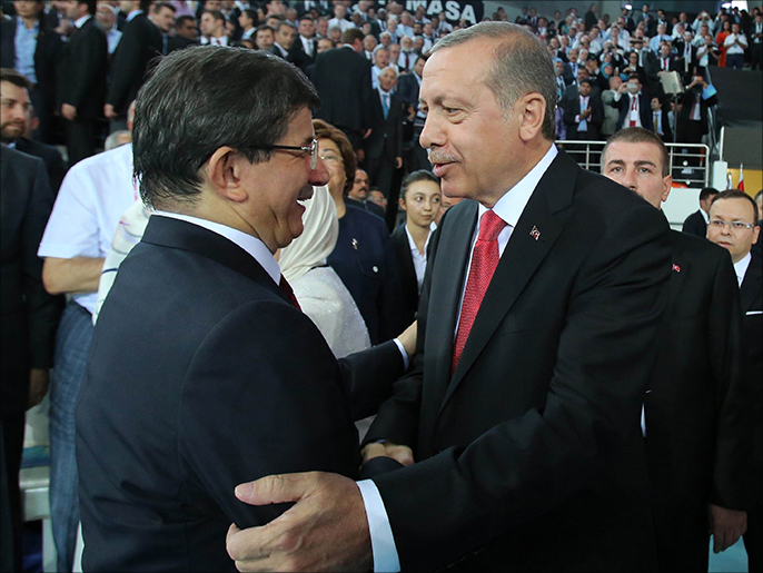 ‪وأردوغان ضمن أهم مائة مفكر عام 2010‬ اختير داود أوغلو 
