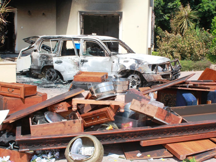 ‪الدمار الذي أحدثه الهجوم على القنصلية الأميركية ببنغازي‬ (الجزيرة-أرشيف)