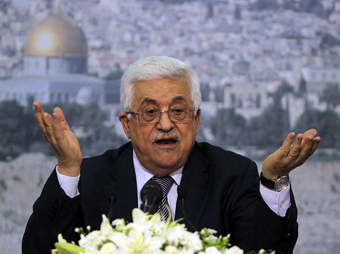 Palestinian president Mahmud Abbas gestures during a press conference in which he spoke on the economic crisis in the West Bank after protests over inflation, on September 8,2012, in the West bank city of Ramallah. AFP