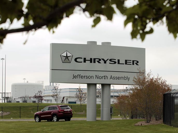 epa03404035 FILE -- File photo of Chrysler's Jefferson North Assembly in Detroit, Michigan, USA, 26 April 2012. The plant was closed down after one employee was fatally stabbed during a quarrel. The company released a communique stating that 'Chrysler Group is deeply saddened by events that occurred at its Jefferson North Assembly Plant this morning. Two employees were involved in an altercation inside the plant. One employee was stabbed and unfortunately pronounced dead at the scene. The Detroit Police Department is currently investigating. Production has been suspended for this morning and employees are being released.' EPA/JEFF KOWALSKY
