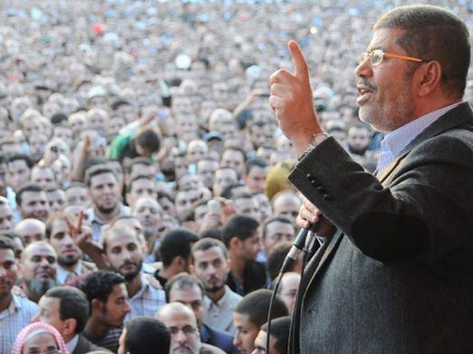 الإعلان الدستوري الجديد- هل أجهض مرسي مطالب الثورة المصرية بالحرية؟