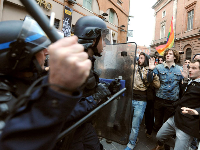 الشرطة الفرنسية تشتبك مع المتظاهرين في تولوز  (الفرنسية)