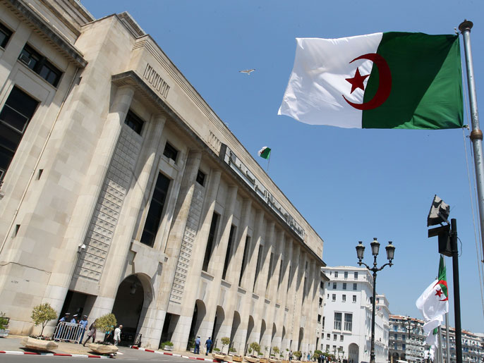 الرئيس الفرنسي ألقى خطابا أمام البرلمان الجزائري  (الأوروبية)