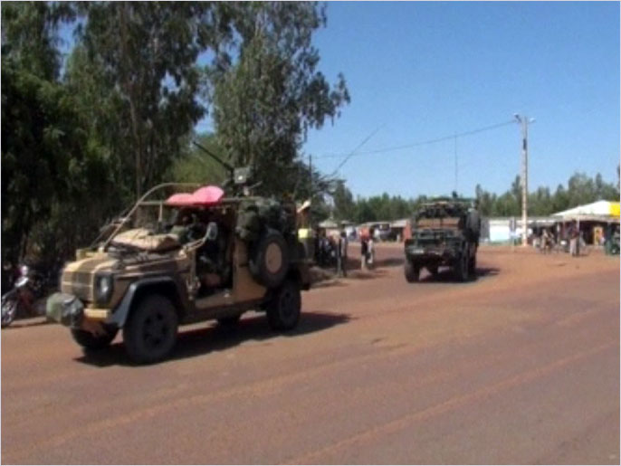 ‪مزيد من القوات المالية الفرنسية تتجه نحو شمال مالي‬  (الجزيرة)