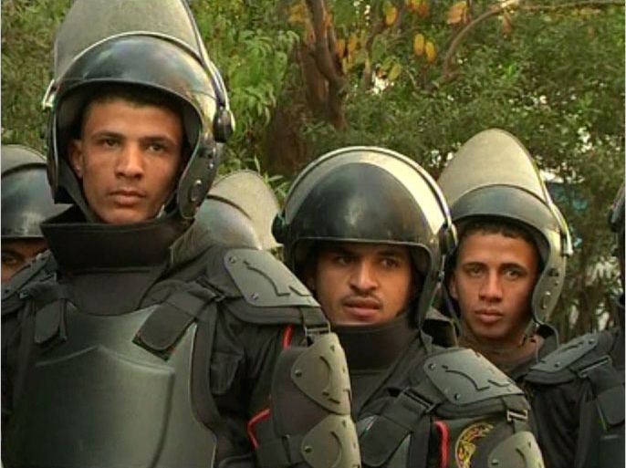 تقرير يوصي باعادة هيكلة أجهزة الأمن المصرية