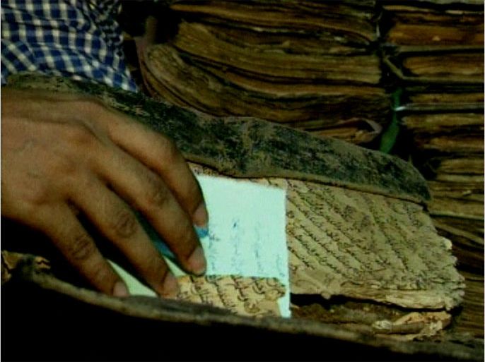 الإسلاميون يحرقون المخطوطات التاريخية بتمبكتو