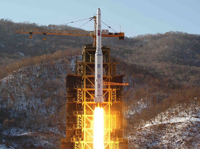 Cholsan, North Pyongan, DEMOCRATIC PEOPLE'S REPUBLIC OF KOREA : (FILES) This file picture taken by North Korea's official Korean Central News Agency (KCNA) on December 12, 2012 shows North Korean rocket Unha-3, carrying the satellite Kwangmyongsong-3, lifting off from the launching pad in Cholsan county, North Pyongan province in North Korea. North Korea's recent rocket launch amounted to the test of a ballistic missile capable of carrying a half-tonne payload over 10,000 kilometres, the South Korean defence ministry said on December 23, 2012. AFP PHOTO / KCNA vis KNS / FILES ---EDITORS NOTE--- RESTRICTED TO EDITORIAL USE - MANDATORY CREDIT "AFP PHOTO / KCNA VIA KNS" - NO MARKETING NO ADVERTISING CAMPAIGNS - DISTRIBUTED AS A SERVICE TO CLIENTS