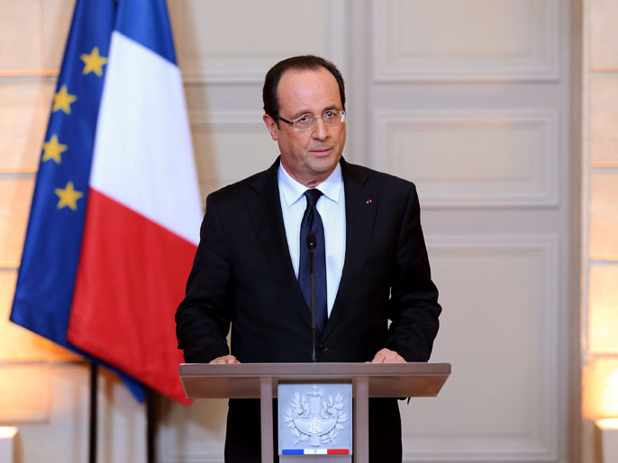 ‪هولاند: القوات الفرنسية قدمت اليوم دعما للوحدات المالية في هجومها‬ (الفرنسية)