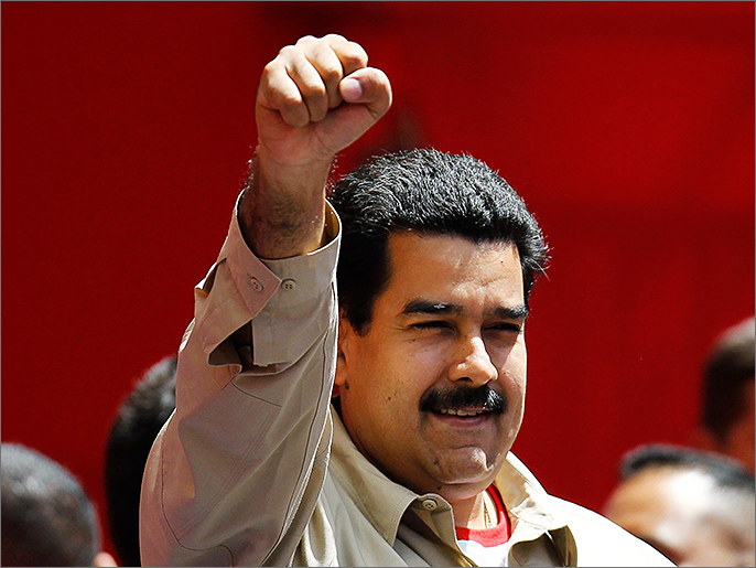 شافيز طلب من مناصريه انتحاب نائبه مادورو خلفا له (رويترز)