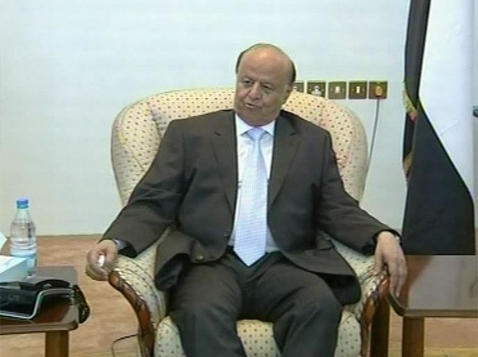 الرئيس اليمني يحذر شخصيات "تعرقل" الحوار الوطني