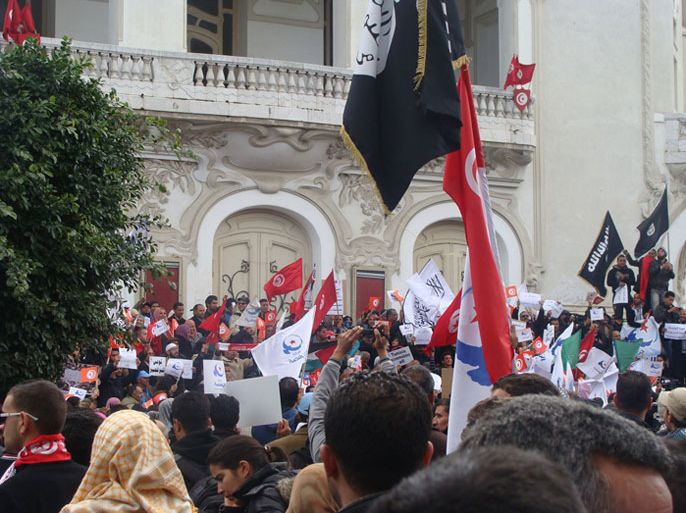 أنصار النهضة يتظاهرون ضد مبادرة الجبالي