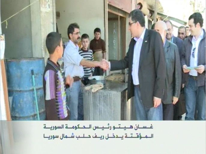 غسان هيتو رئيس الحكومة السورية المؤقتة يدخل ريف حلب شمال سوريا