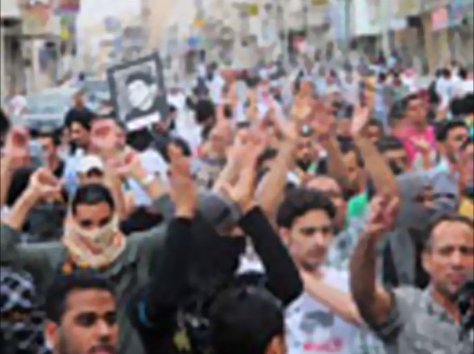 protesters shout slogans asking for the release of prisoners they say are held without trial, in saudi arabia's eastern gulf coast town of qatif march 11, 2011. police flooded the streets of the saudi capital on friday to deter a planned day of protests inspired by pan-arab revolt, but a small shi'ite demonstration was reported in the country's oil-producing east. (رويترز)