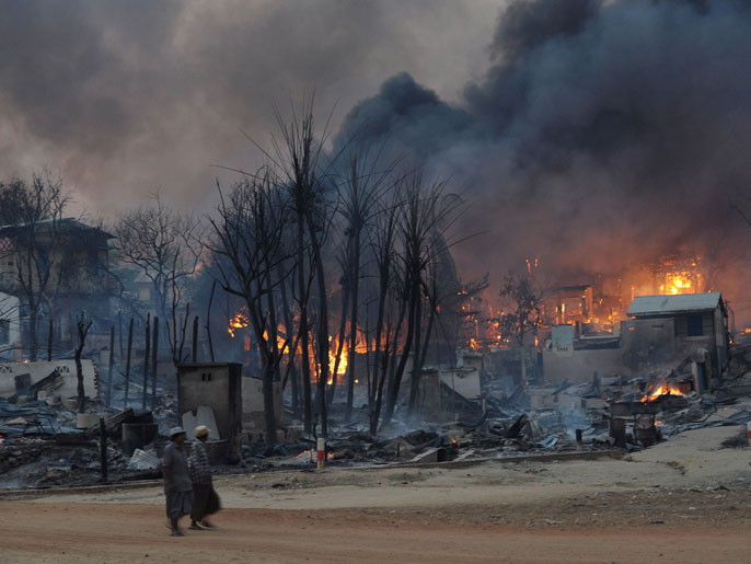 أحياء للمسلمين أحرقت بكاملها في مدينة ميكتيلا بوسط ميانمار (الفرنسية-أرشيف)