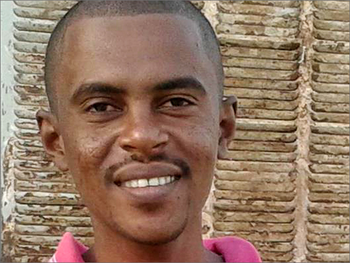 ‪‬ الروائي السوداني عمر الفاروق أكد أنه فوجئ بقرار مجلس المصنفات منع روايته(الجزيرة)