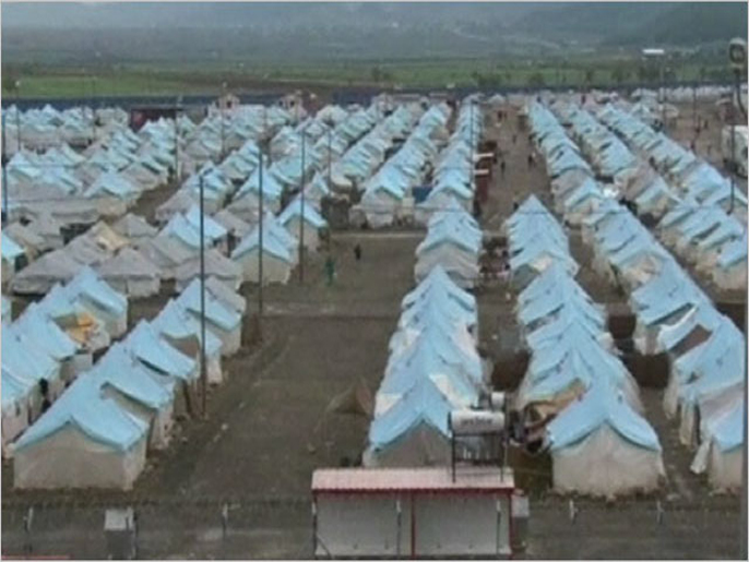 نحو 1.8 مليون سوري لجؤوا للدول المجاورة خلال العام الماضي (الجزيرة-أرشيف)