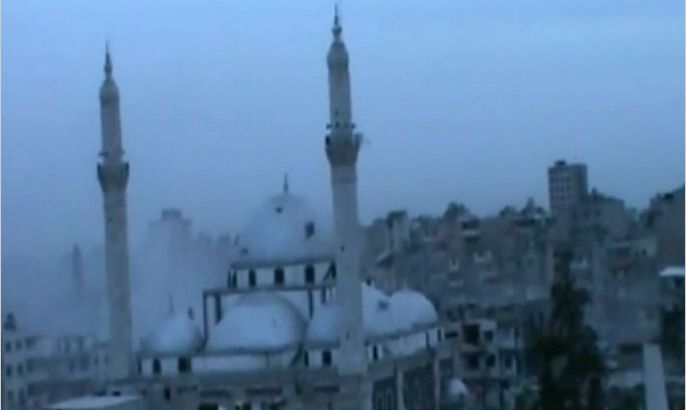 قوات النظام السوري تقصف أحياء حمص بالمدفعية والصواريخ