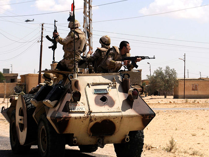 الجيش المصري يواصل عملياته الأمنية في محافظة شمال سيناء (رويترز)