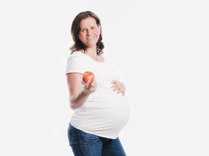 الفواكه والخضروات والحبوب الكاملة تمد الحامل بأغلب العناصر الغذائية اللازمة لها ولجنينها