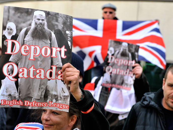 مظاهرة سابقة لرابطة الدفاع عن بريطانيا اليمينية تطالب بإبعاد أبي قتادة(الأوروبية)