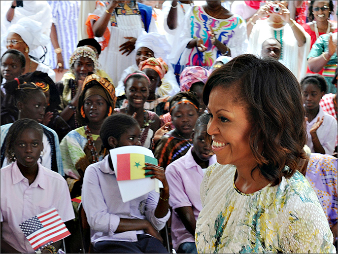 ميشيل أوباما زارت مدرسة مارتن لوثر كينغ بداكار وألقت خطابا(الفرنسية)