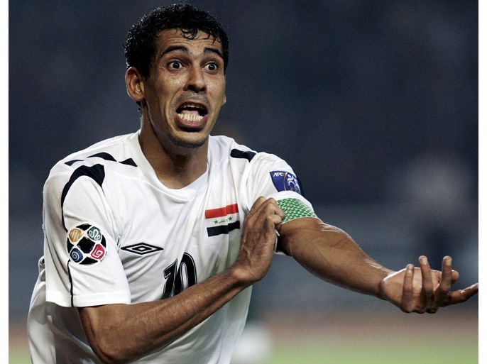 epa01079881 Iraqi player Younis Mahmoud celebrates his goal during the AFC Asian Cup final match between Saudi Arabia against Iraq at Gelora Bung Karno Stadium in Jakarta, 29 July 2007. EPA/JURNASYANTO SUKARNO