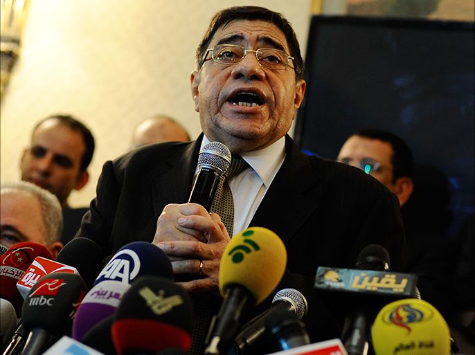 epa03771134 Egyptian Prosecutor General Abdel-Meguid Mahmud speaks during a press conference after a court ordered his return to the post, in Cairo, Egypt, 02 July 2013. Egypt's Court of Cassation on 02 July ordered the return of former prosecutor Abdel-Meguid Mahmud and upheld a decision to remove prosecutor general Talaat Abdullah, whose appointment in November angered judges and opposition groups. The opposition accused Abdullah of being biased for the ruling Islamists, pointing to investigations against journalists and activists critical of President Mohamed Morsi and his government. EPA/HASSIM DABI