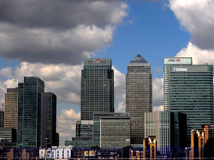 epa03276334 (FILE) A file photo dated 02 March 2009 showing a general view of Canary Wharf in London, with buildings of HSBC, Barclays, Citi and State Street among others. The rating agency Moody's late 21 June 2012 downgraded 15 large banks and securities firms with international reach, including Deutsche Bank, citing the escalating turmoil in capital markets. The list includes Barclays, Citigroup, Credit Suisse Group AG, HSBC Holdings, Morgan Stanley, Royal Bank of Scotland Group, BNP Paribas, Credit Agricole, Royal Bank of Canada, Societe Generale and UBS AG, according to a statement on Moody's website. EPA/ANDY RAIN