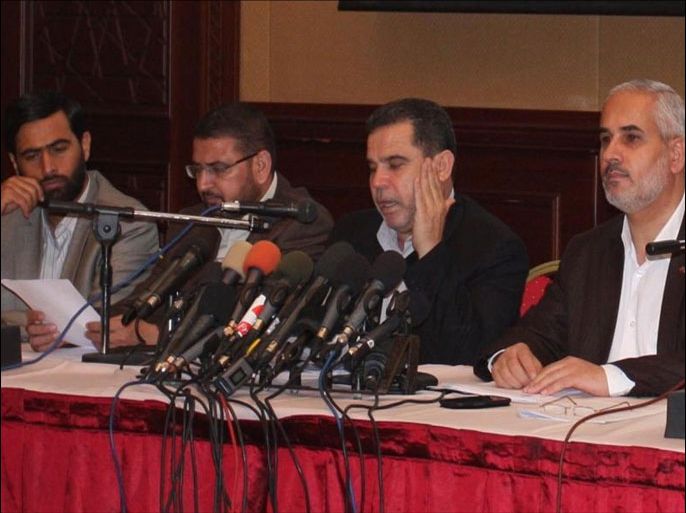 جانب من المؤتمر الصحفي الذي عقده أربعة من قياديي وناطقي حماس الإعلاميين