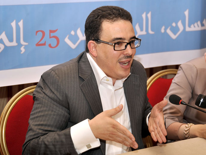 ‪‬ توفيق بوعشرين: بنكيران اختار حلا ترقيعيا سهلا لترميم الأغلبية الحكومية(الجزيرة)