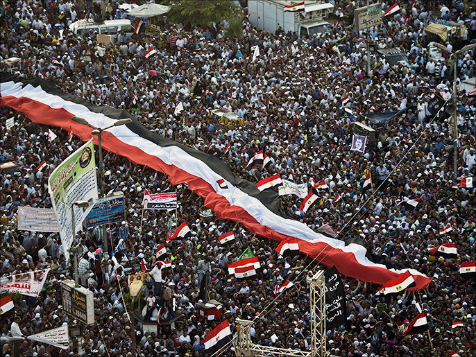 من المظاهرة التي نظمتها القوى الإسلامية في محيط مسجد رابعة العدوية تأييدا لمرسي(الفرنسية)