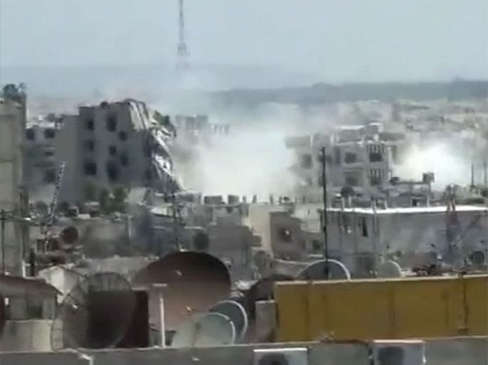 قصف صاروخي على أحياء حمص المحاصرة