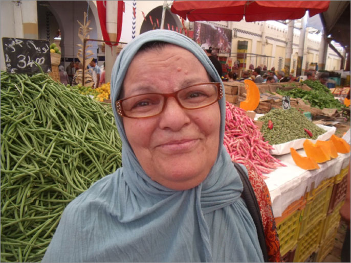 دليلة: المواطن التونسي أصبح يجاهدمن أجل تحصيل لقمة العيش (الجزيرة نت)
