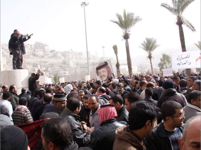 احتجاج عمالي امام رئاسة الحكومة الاردنية - ارشيف.