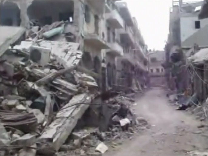 أحياء بمدينة حمص تحولت لخراب نتيجة القصف(الجزيرة)
