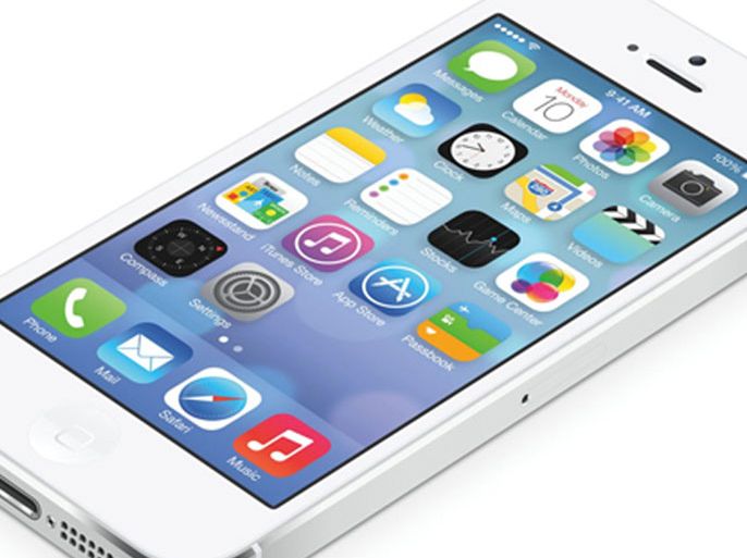 اكتشاف ثغرة تتيح تجاوز “قفل الهاتف” لإجراء مكالمات في iOS 7
