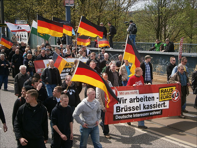 ‪جانب من مظاهرة للحزب القومي الألماني‬ (الجزيرة نت)