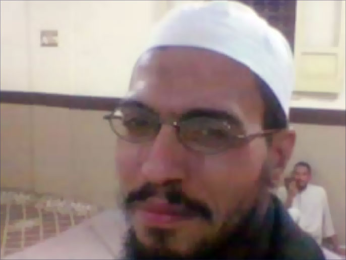 عبد النبي اعتقل بعد إصابته بطلق ناري بقدمه في فض اعتصام بالمنيا(الجزيرة نت)