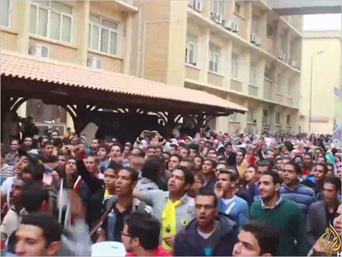 مظاهرات بالجامعات المصرية تنديدا باعتقال فتيات الإسكندرية (الجزيرة)