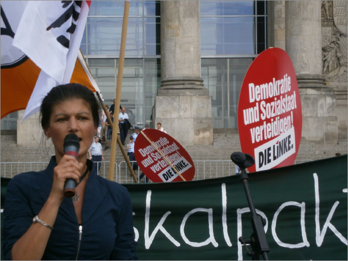 سارة فاغنكينيشت: الاتفاقية ستهدد حقوق العمال والمعايير الصحية والبيئية بأوروبا (الجزيرة نت)